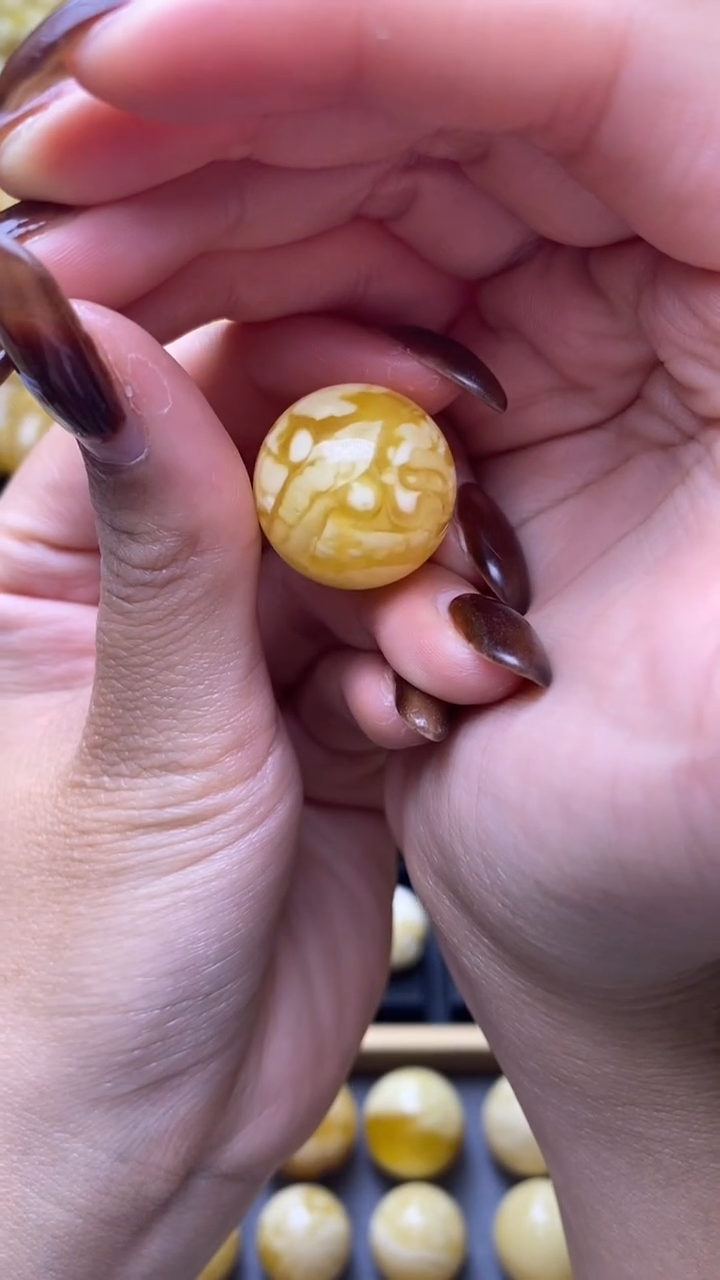 【闪购商品】琥珀裸石未镶嵌蜜蜡.37