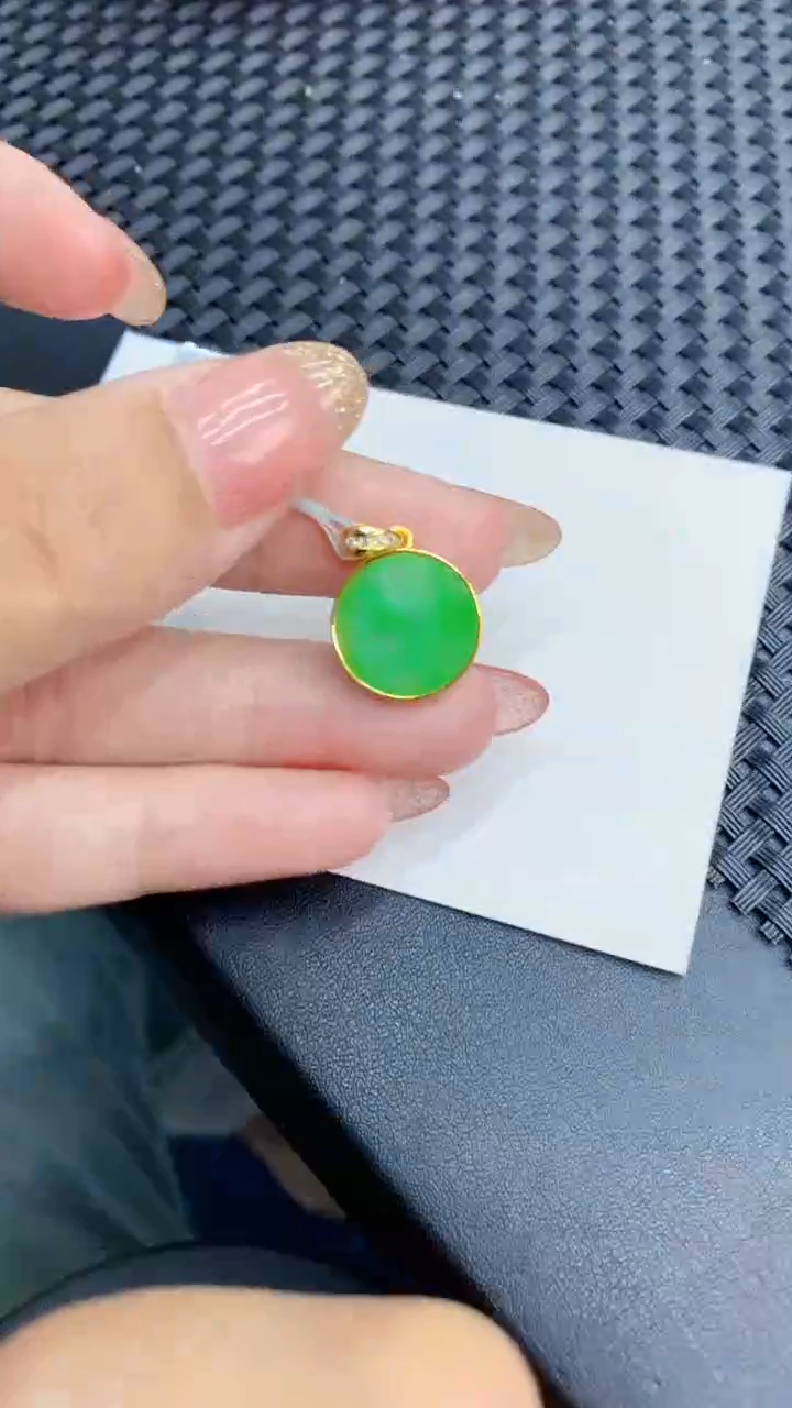 翡翠银S925镶嵌颈饰            8