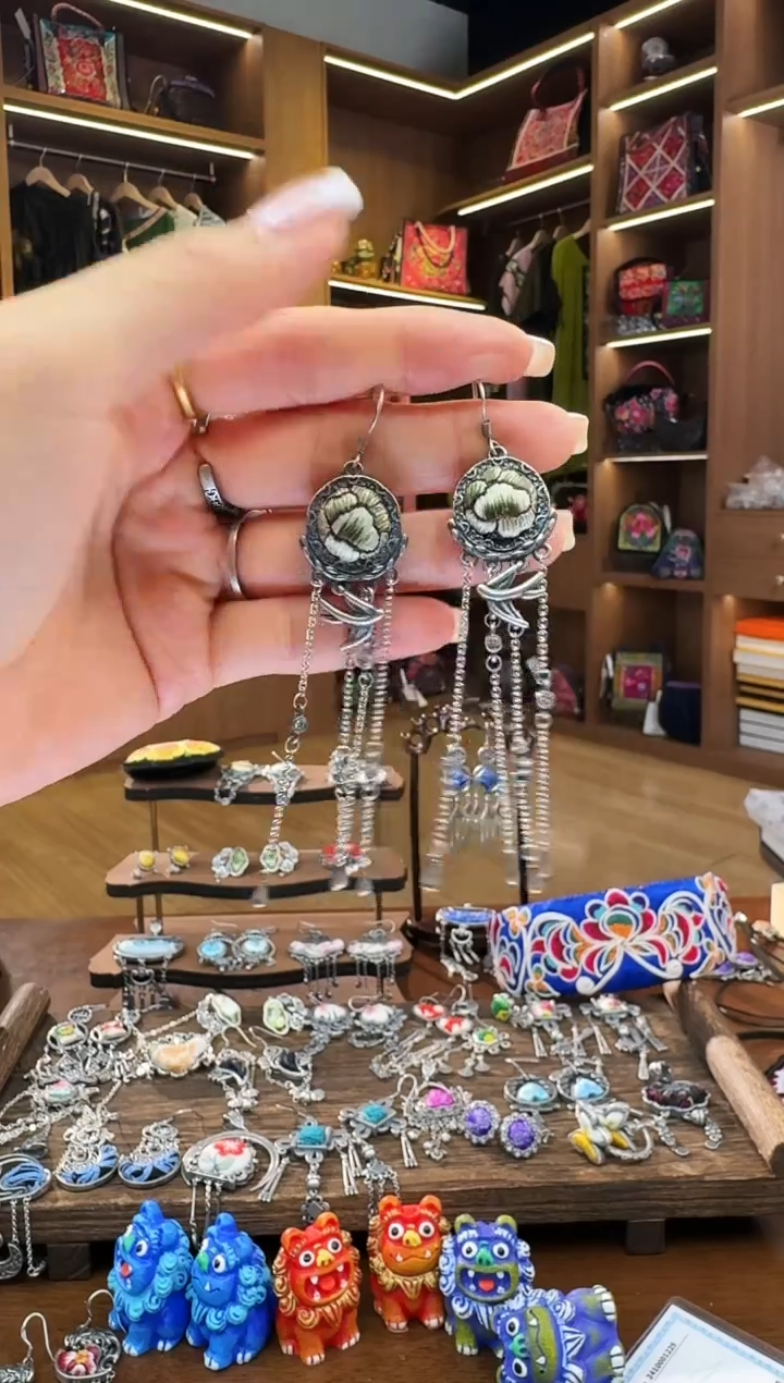 【闪购商品】织绣75黔东南苗族刺绣