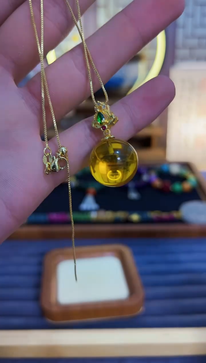 14K金镶嵌吊坠(赠链)金珀D14