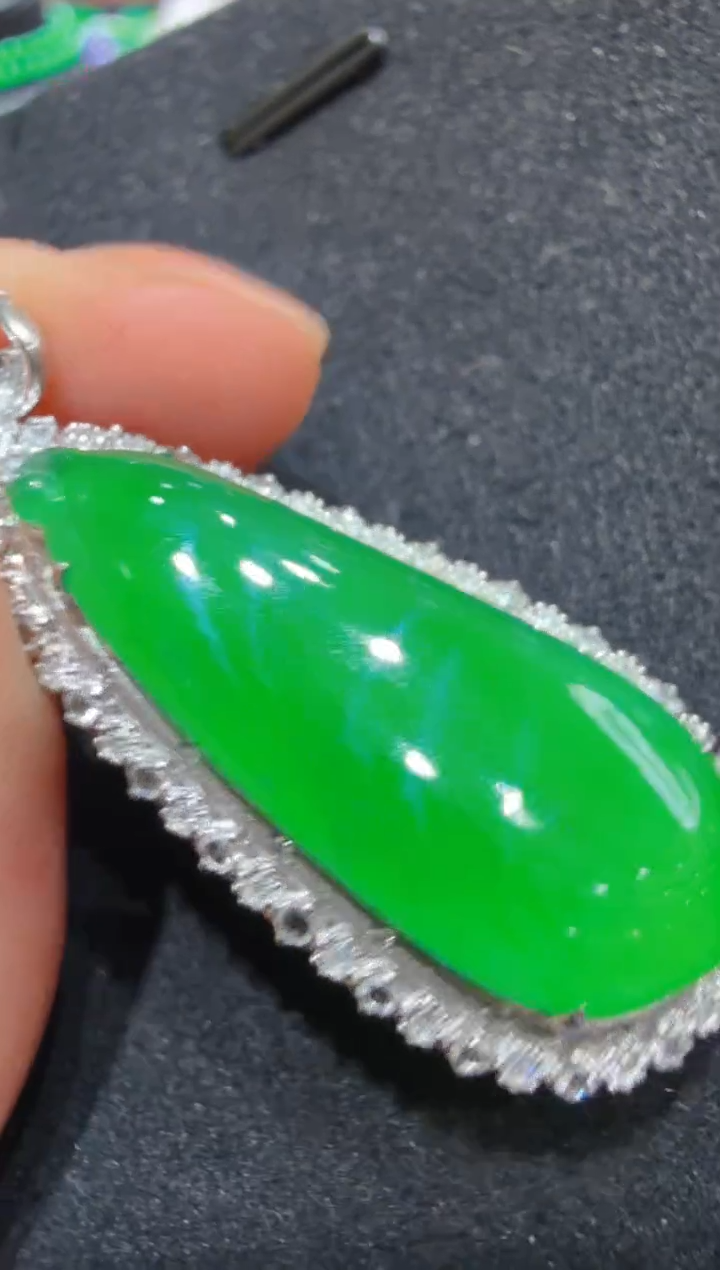 吊坠(不含链)18K金镶嵌翡翠多样性团购发一件