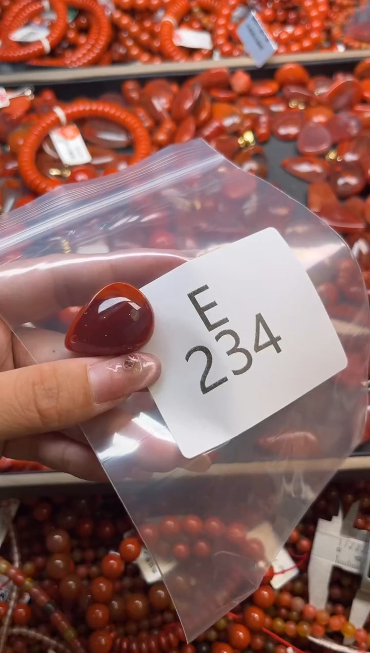南红玛瑙未镶嵌珠宝奇石E234