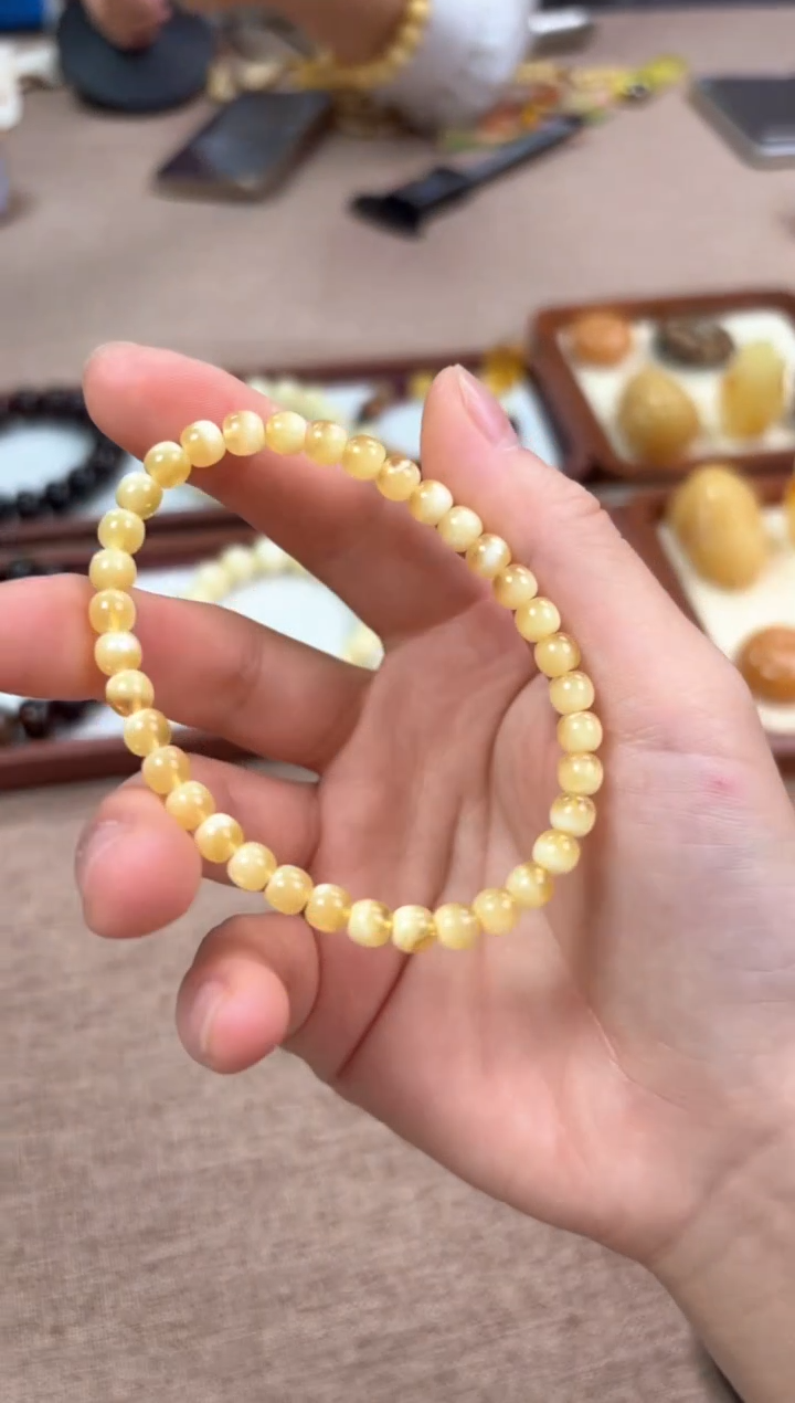 【闪购商品】蜜蜡裸石未镶嵌手串