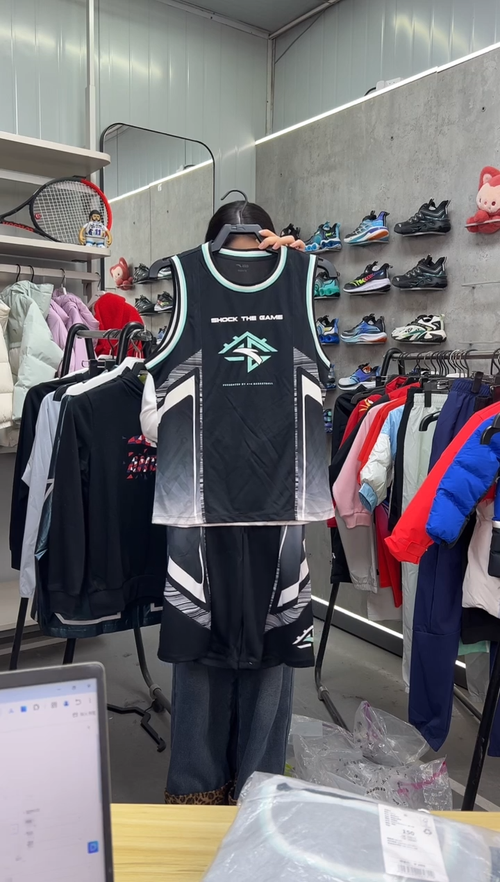 【闪购商品】安踏儿童衣服尺码：150