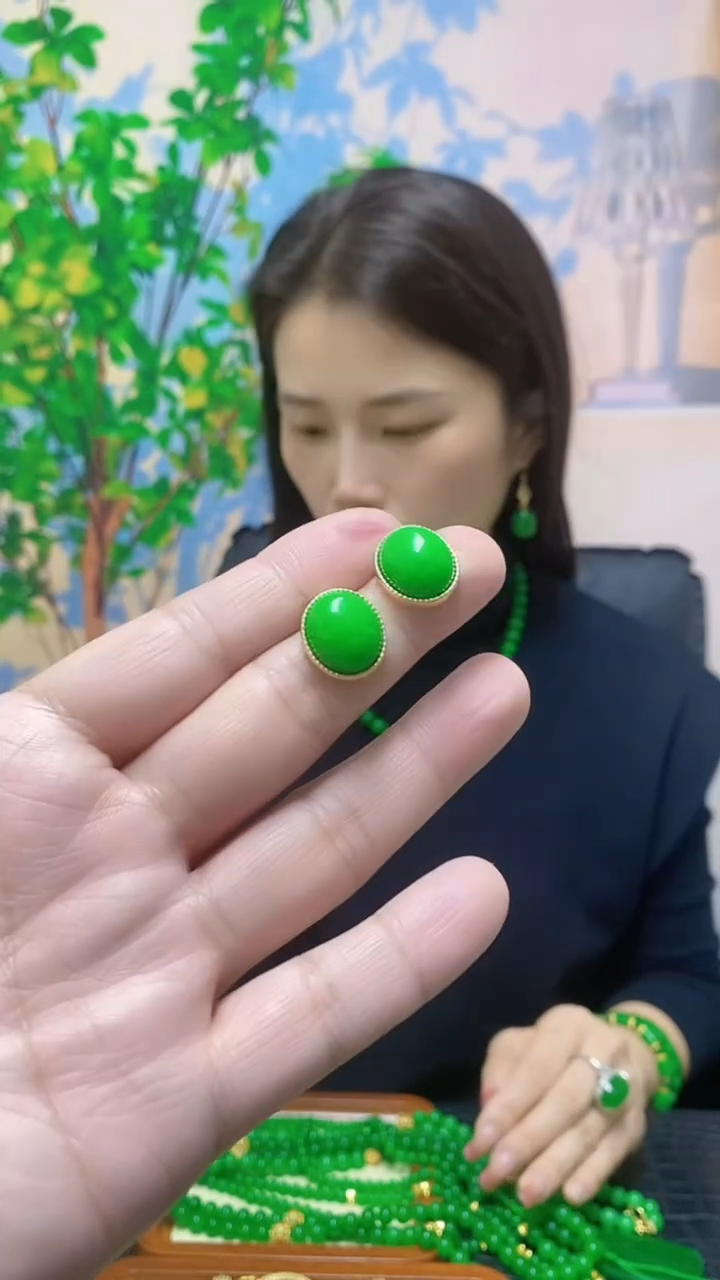 【闪购商品】翡翠耳饰14K金镶嵌翡翠耳垢