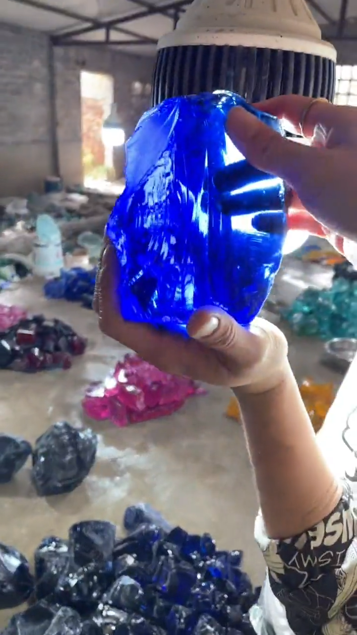 新疆五彩石原石摆件