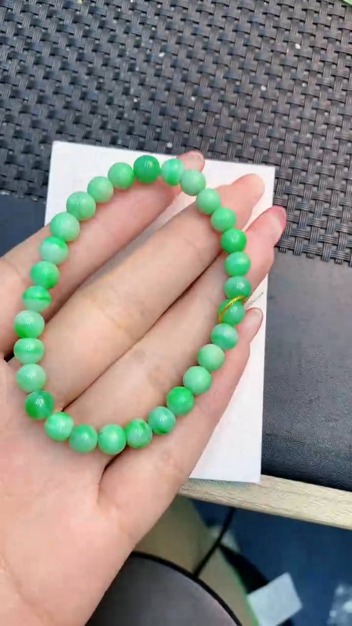 颈饰未镶嵌翡翠1