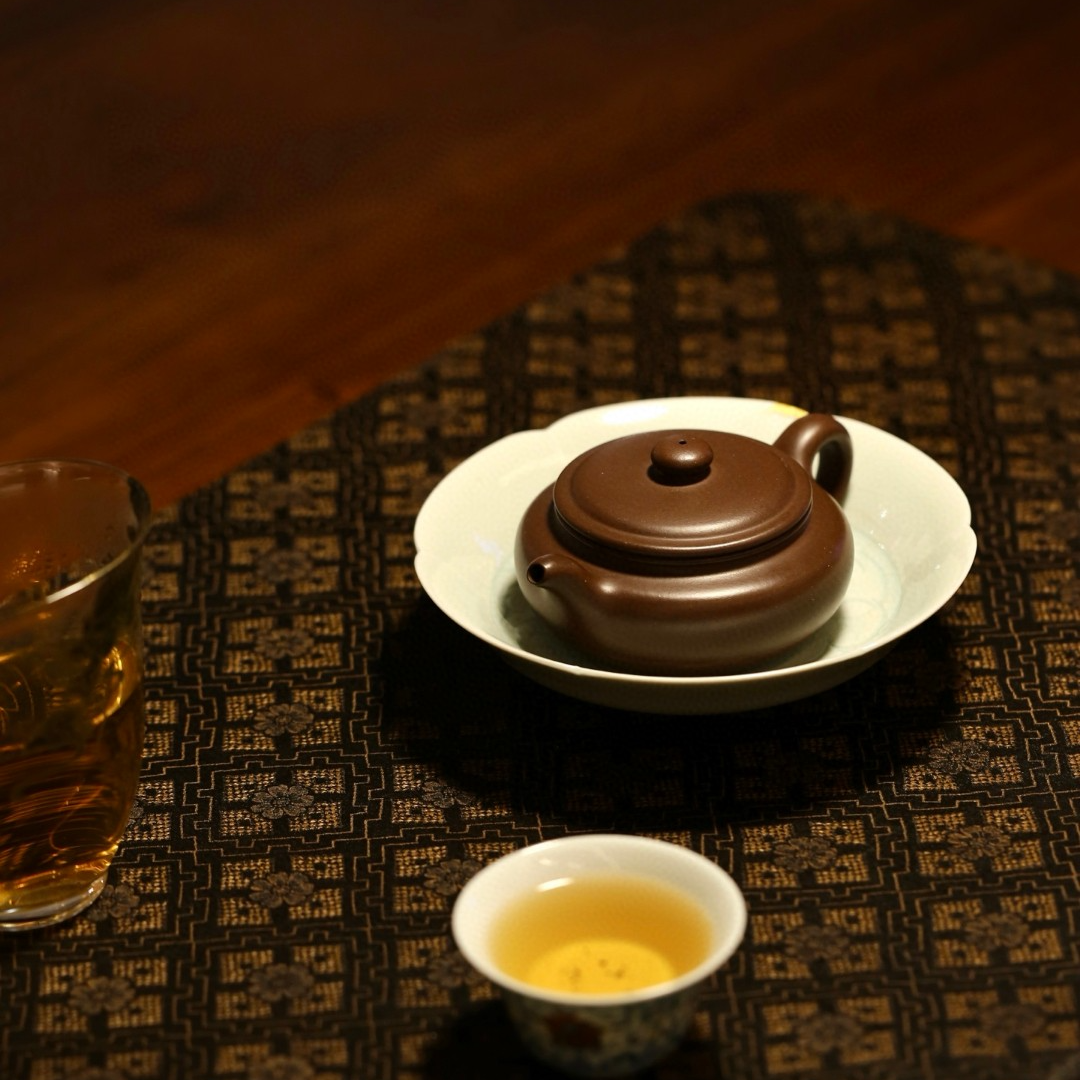 大气简约的《景舟扁腹壶》刘斌全手抟制  160CC 60目底曹清