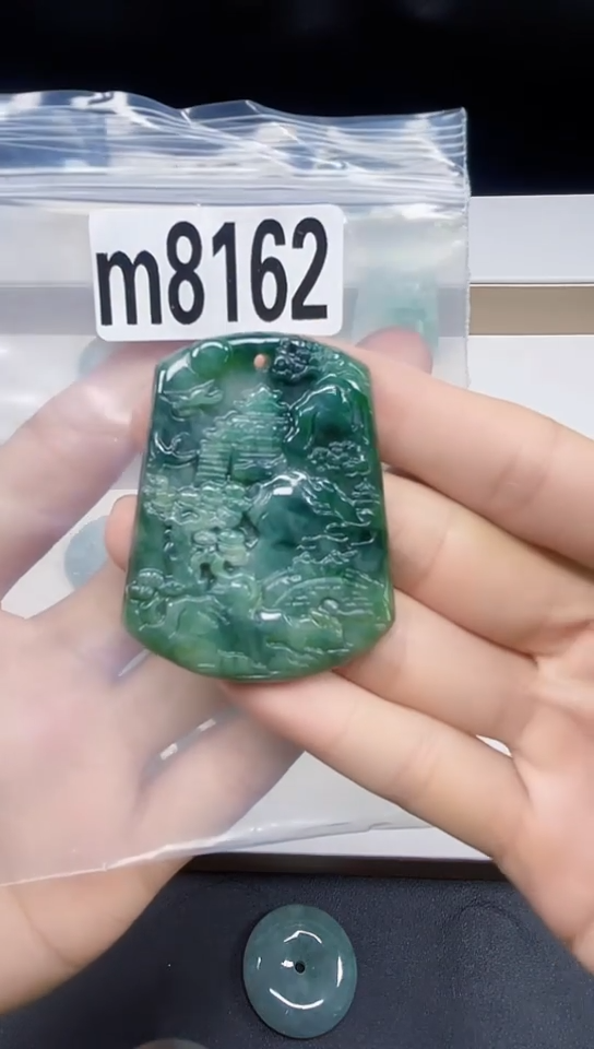 颈饰未镶嵌翡翠天然翡翠吊坠挂件