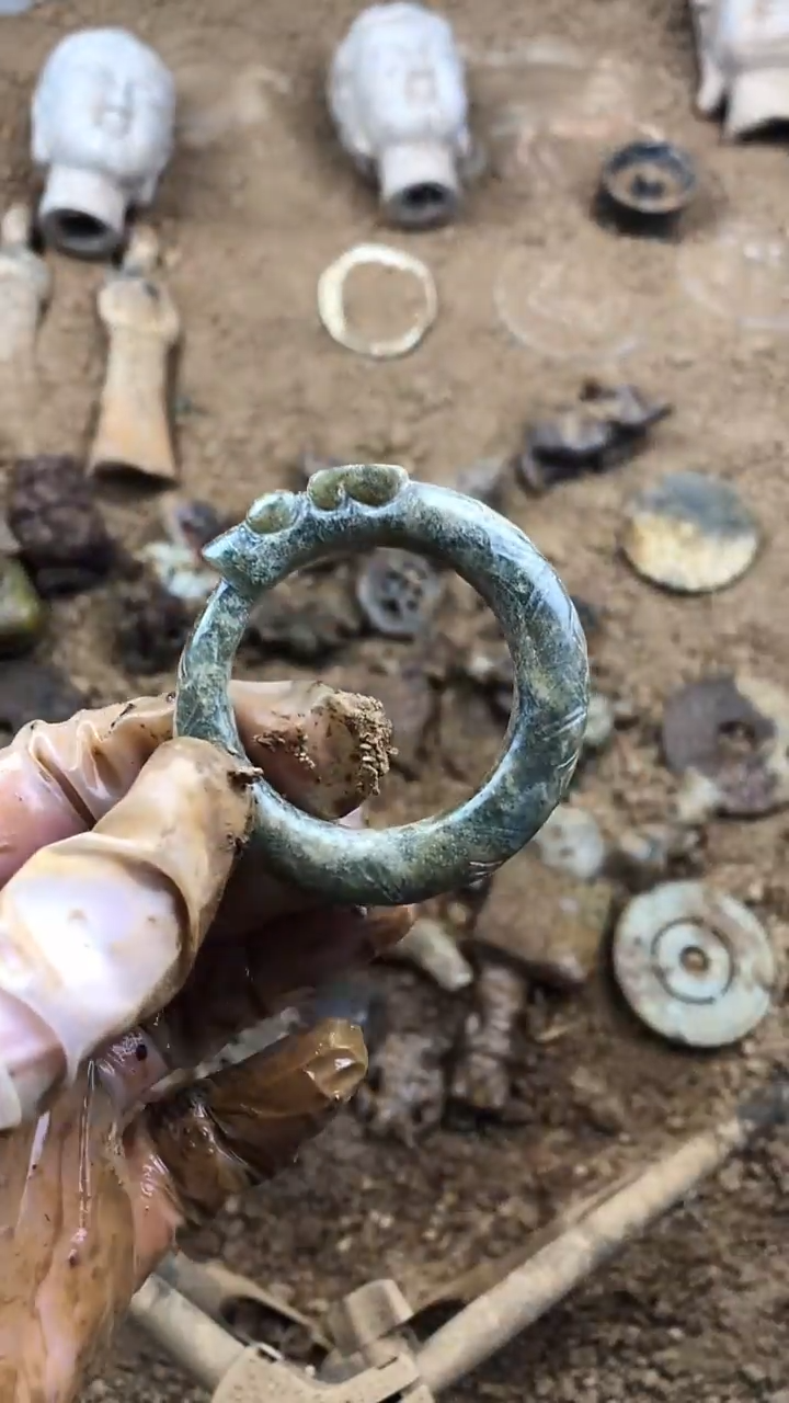 未镶嵌和田玉挂件1