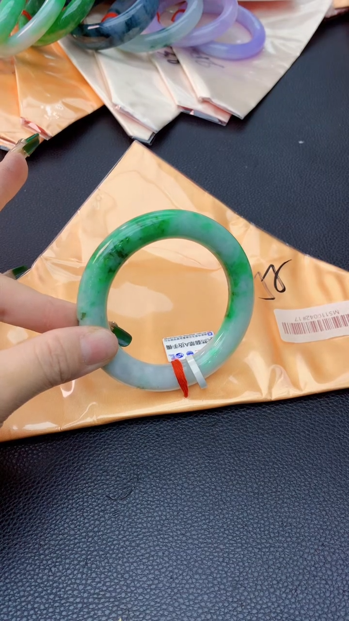 未镶嵌手镯翡翠0802070440