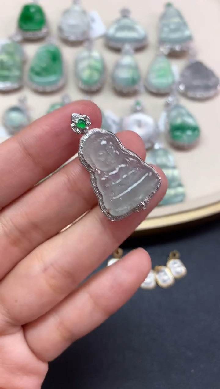 【闪购商品】翡翠吊坠(不含链)18K金镶嵌Q128|3980