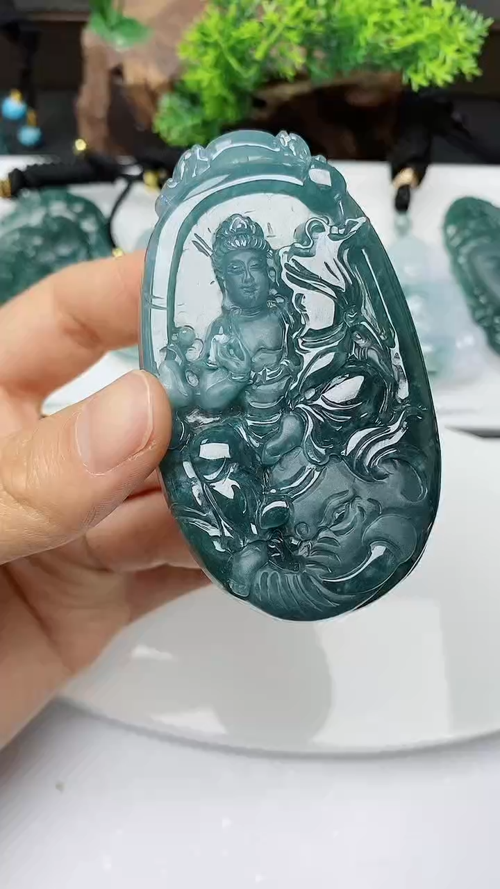 【闪购商品】翡翠颈饰未镶嵌