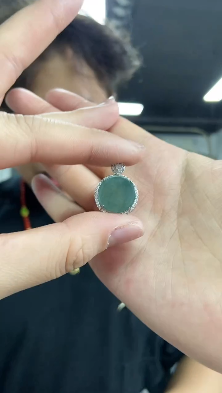 【闪购商品】翡翠颈饰未镶嵌多样性发其一颜色微差