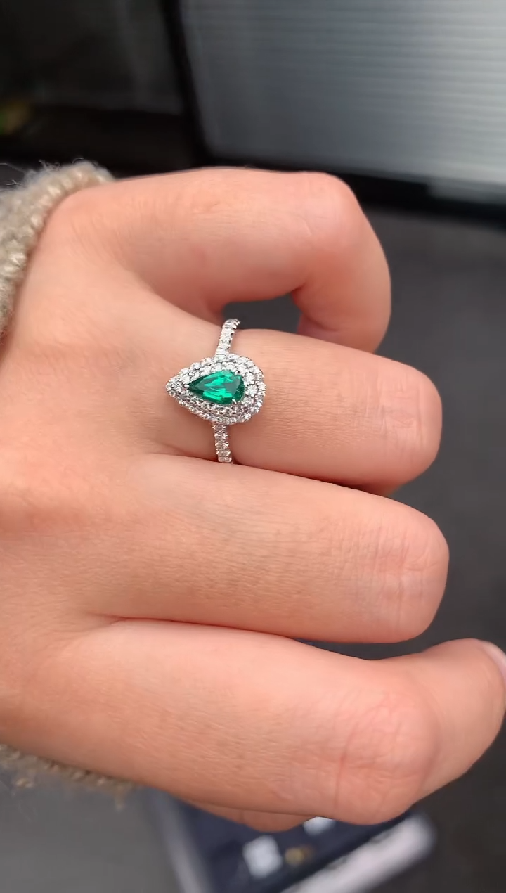 【闪购商品】祖母绿戒指18K金镶嵌36分祖母绿戒指