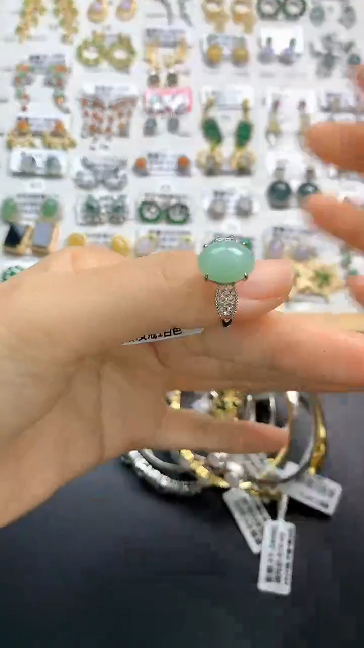 翡翠银S925镶嵌颈饰翡翠 银S925镶嵌 颈饰