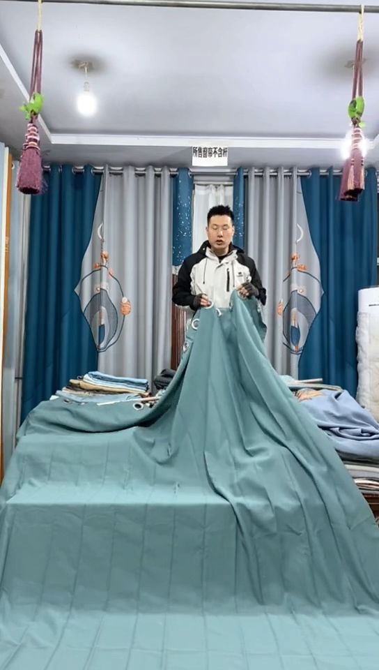 布成品窗帘   2.6