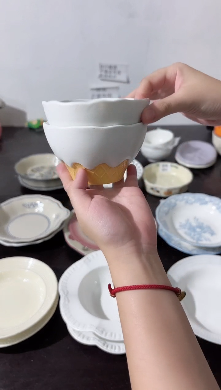 陶直播微瑕白色冰淇淋碗*2