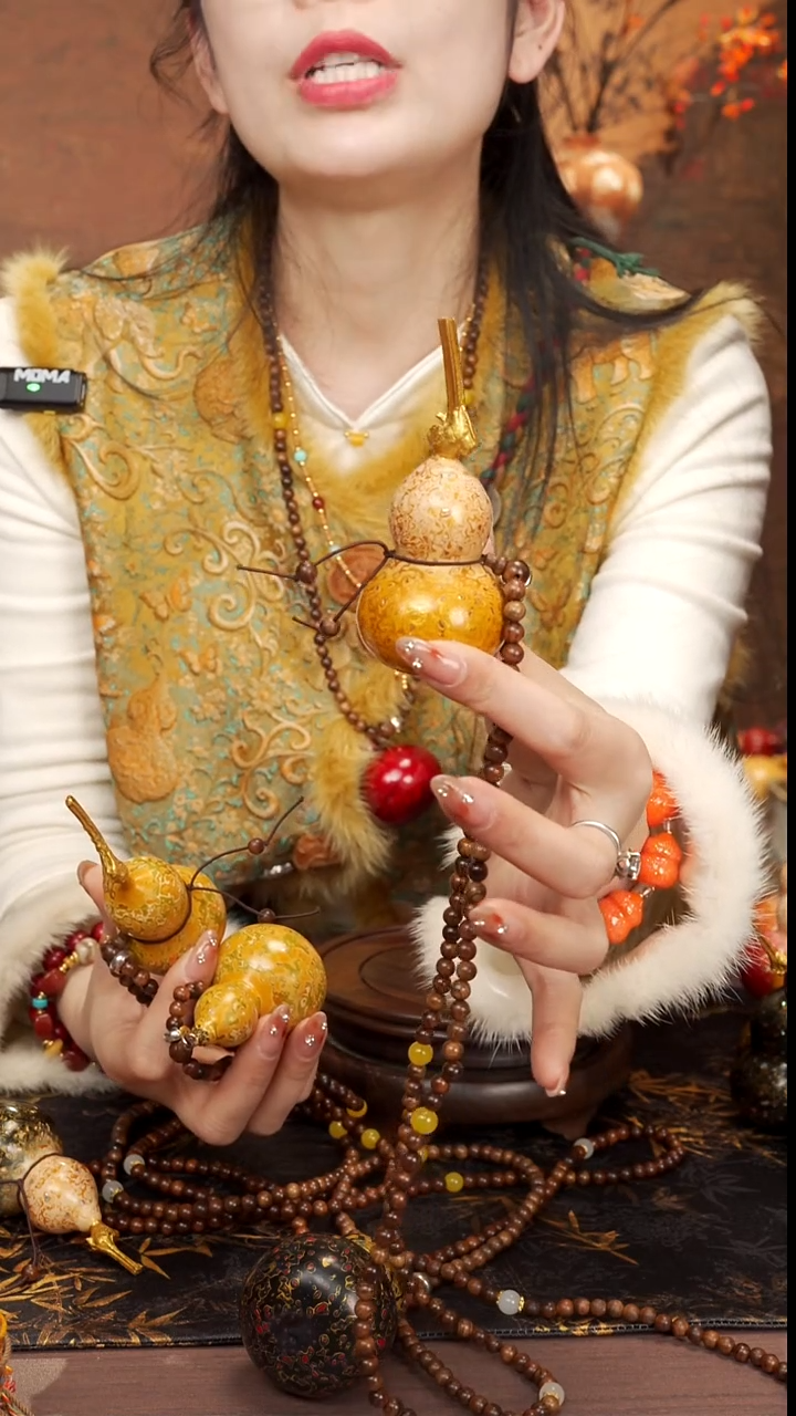 620  --大漆脖挂小葫芦---158