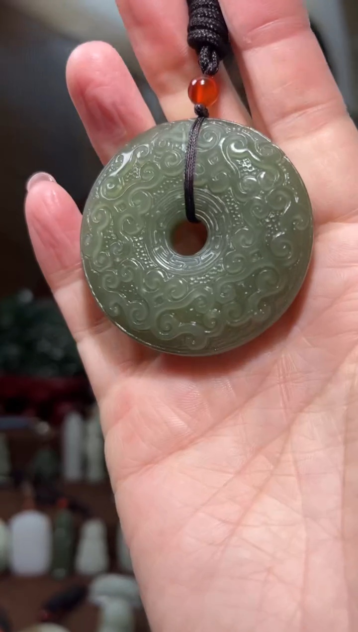 颈饰未镶嵌和田玉·