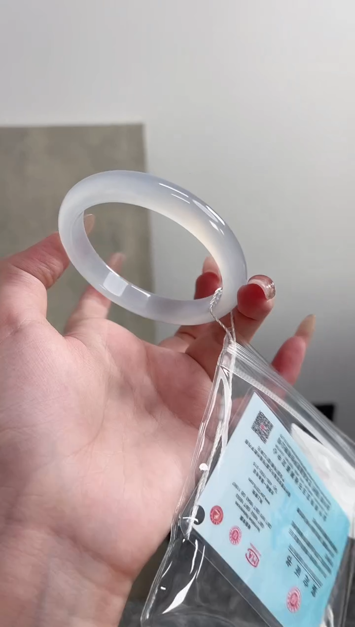 【闪购商品】玛瑙/玉髓手镯未镶嵌57-58圈