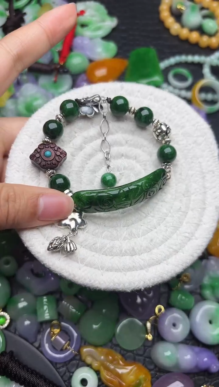 颈饰未镶嵌翡翠缅甸翡翠吊坠