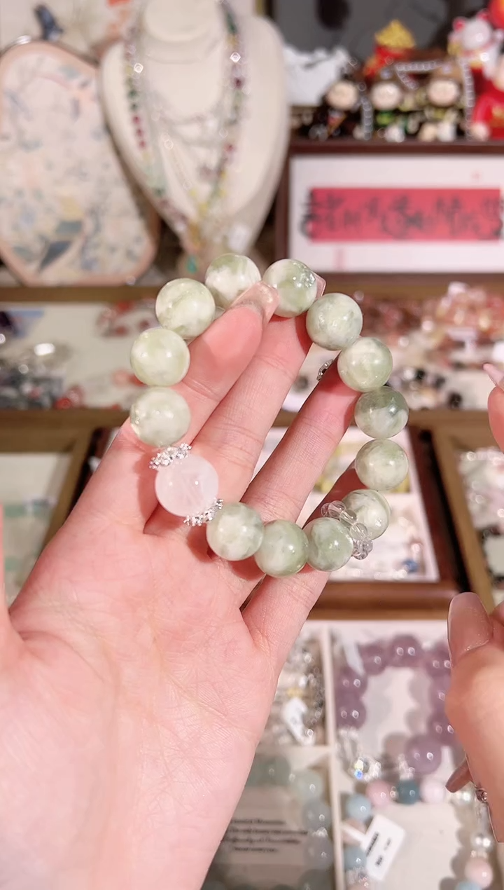 【闪购商品】水晶手链未镶嵌天然水晶 多样性发货发其一 颜色微差