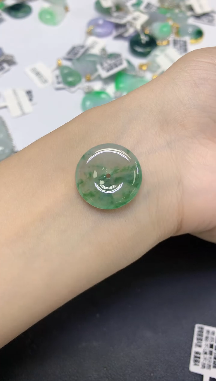 颈饰未镶嵌翡翠C****n天然缅甸翡翠A货百元以上9元证书费自理