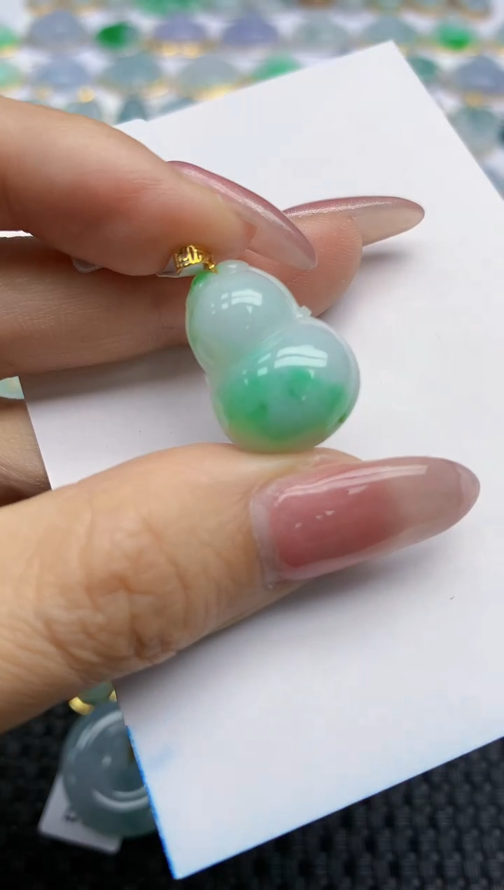 【闪购商品】翡翠挂件18K金镶嵌天然翡翠A货