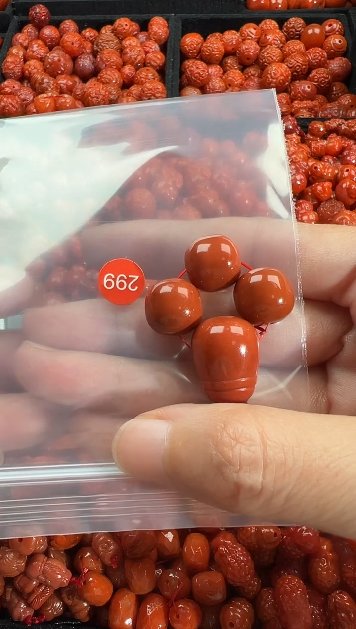 颈饰未镶嵌南红玛瑙1