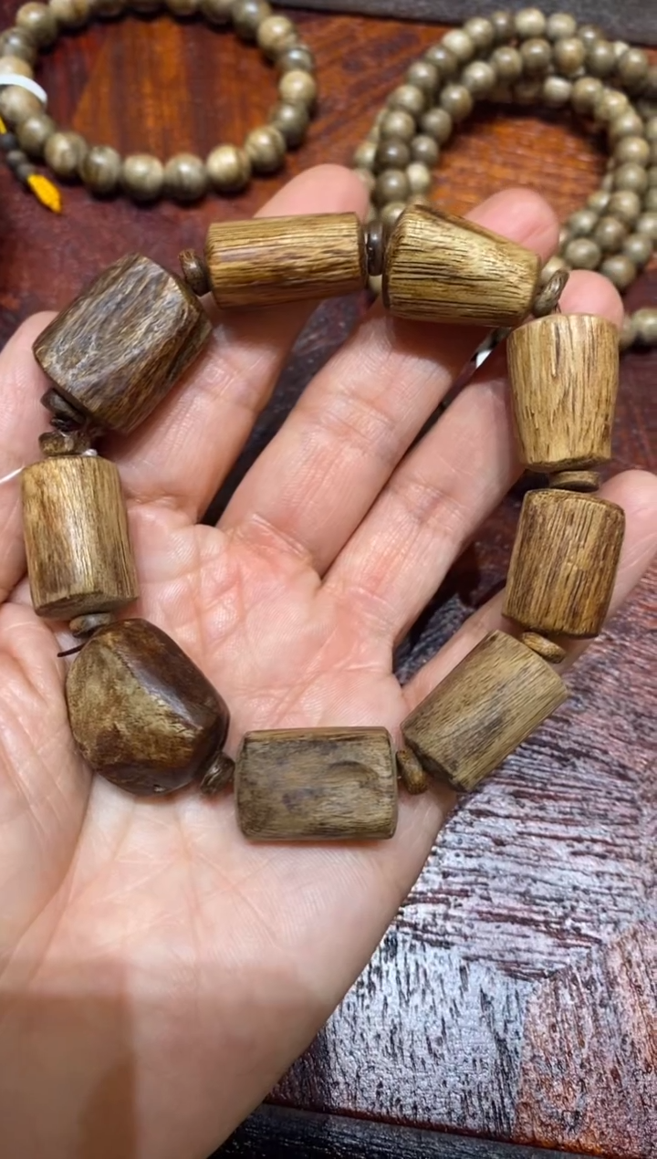 沉香手串加里曼丹随形19.6克