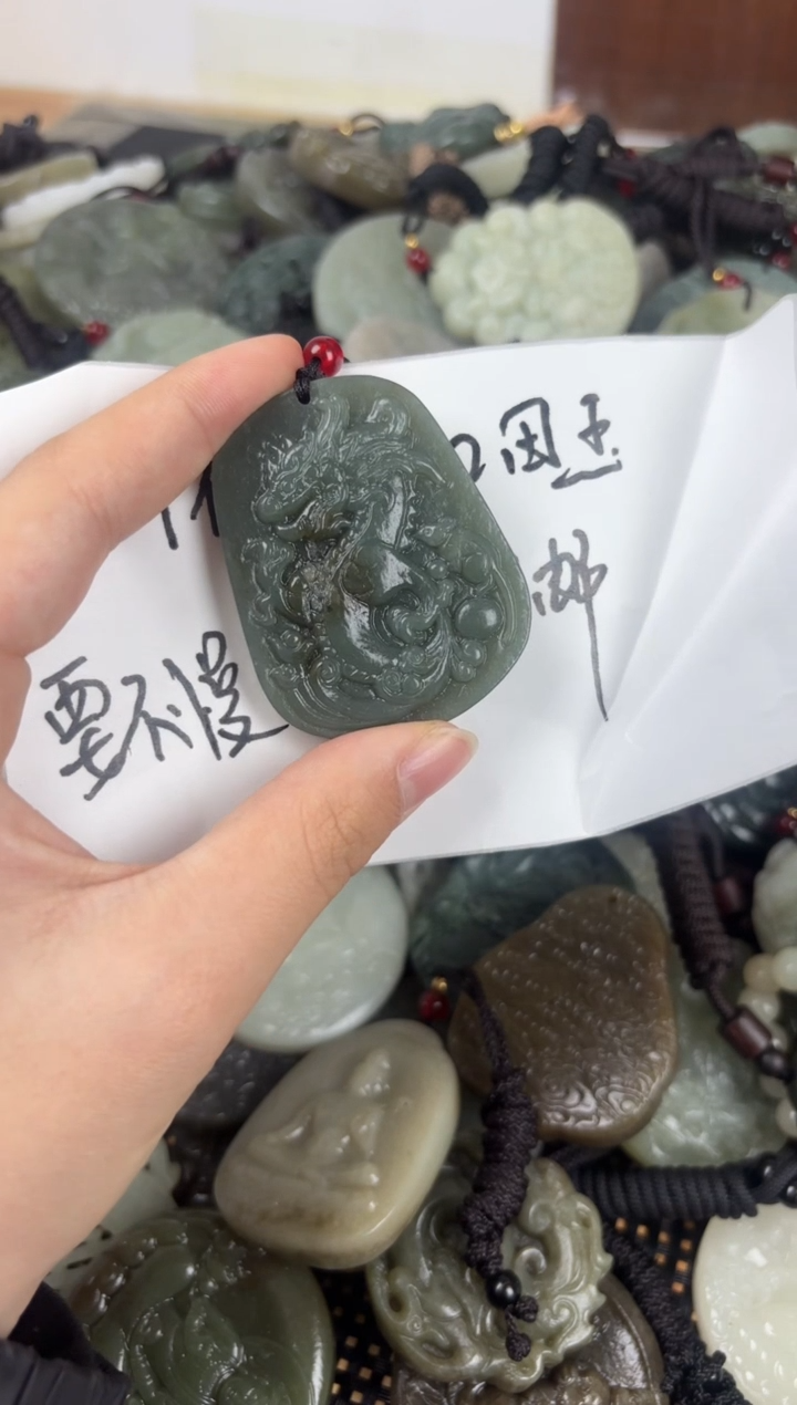 【闪购商品】和田玉颈饰未镶嵌1