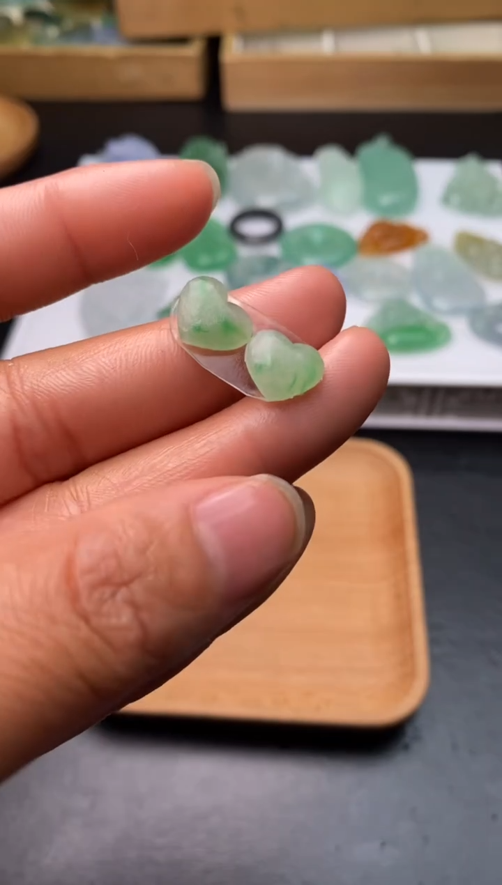 【闪购商品】定制翡翠未镶嵌翡翠毛货~