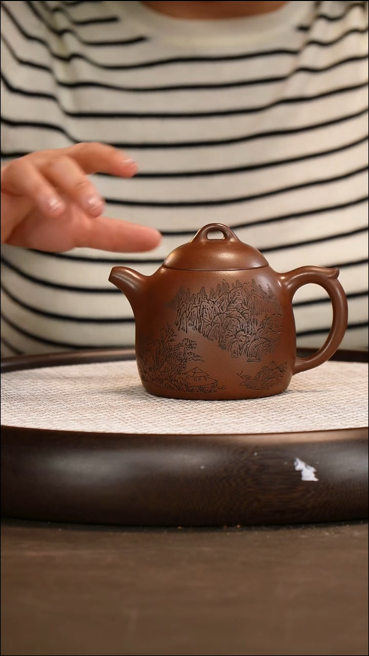 茶壶紫砂【张杏娟】龙潭紫泥 秦权 260cc