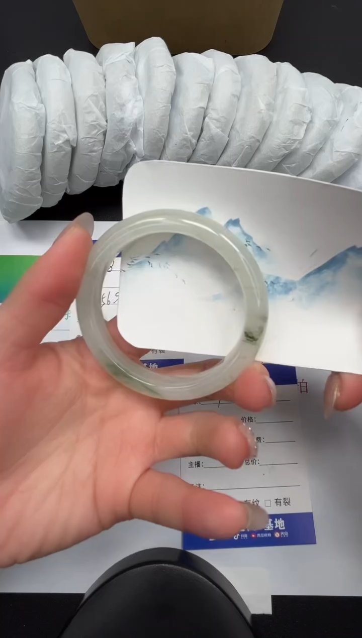 【闪购商品】石英质玉手镯合金9-54.8