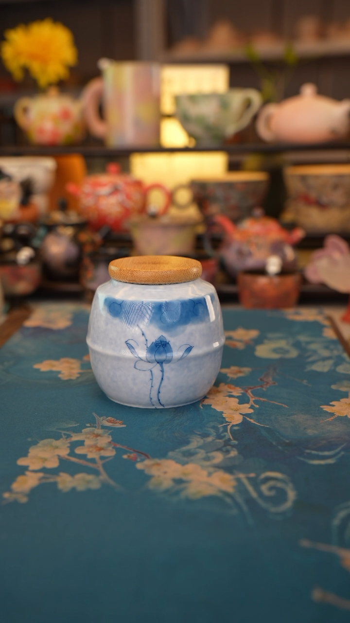 【闪购商品】福利品 蓝色茶叶罐