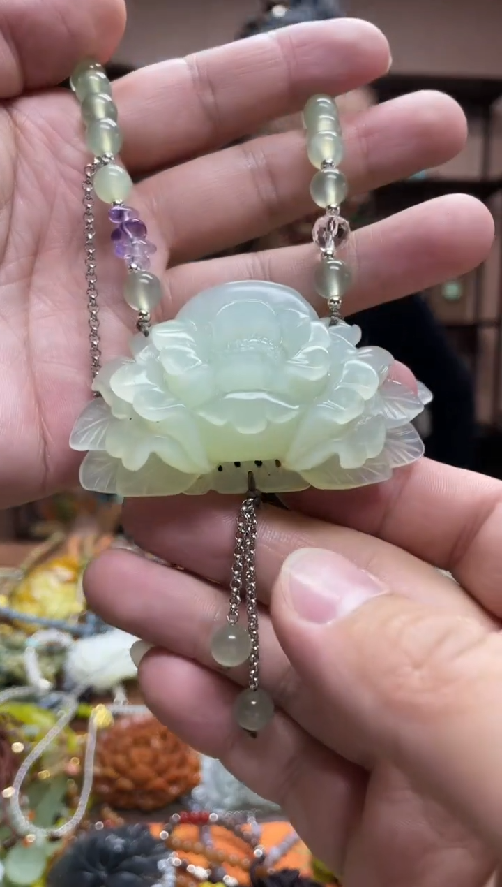 未镶嵌岫玉吊坠·