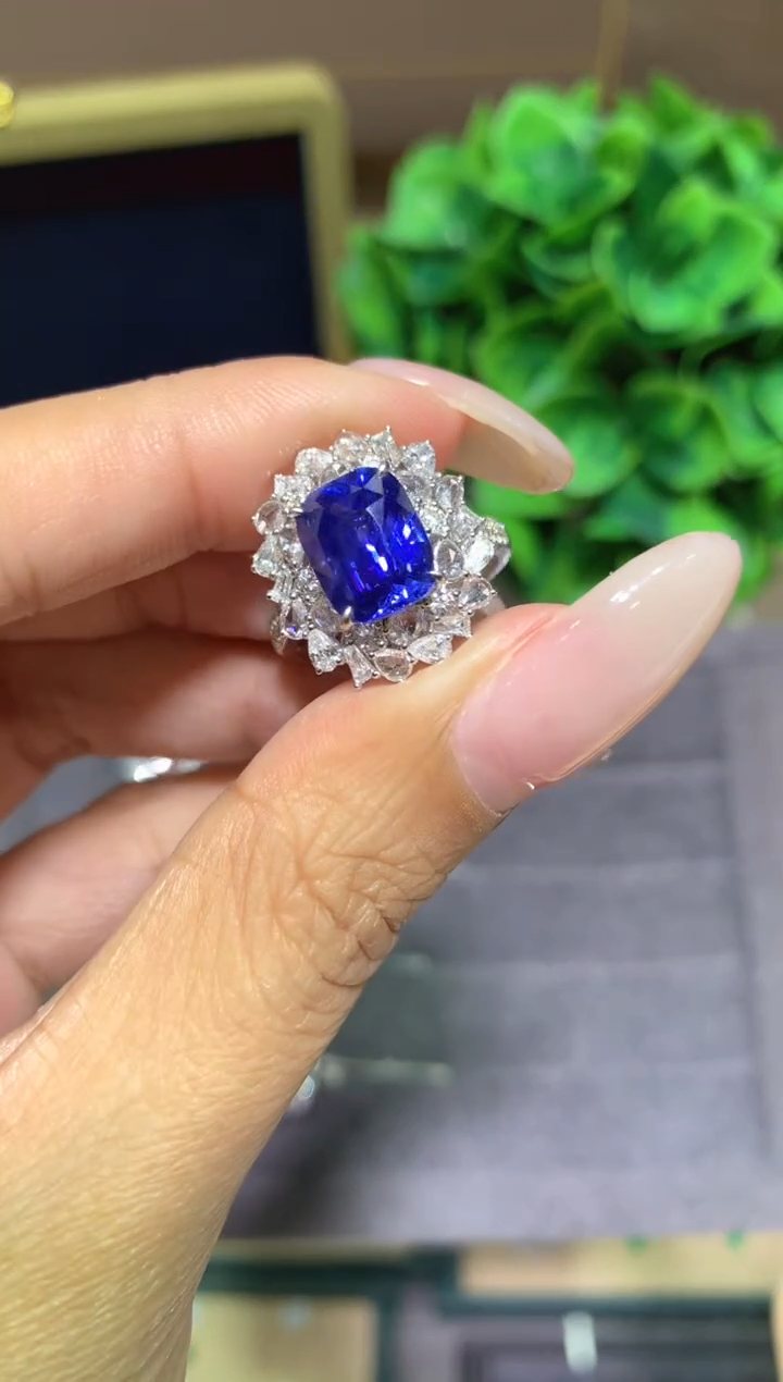 戒指蓝宝石18K金镶嵌4.1ct