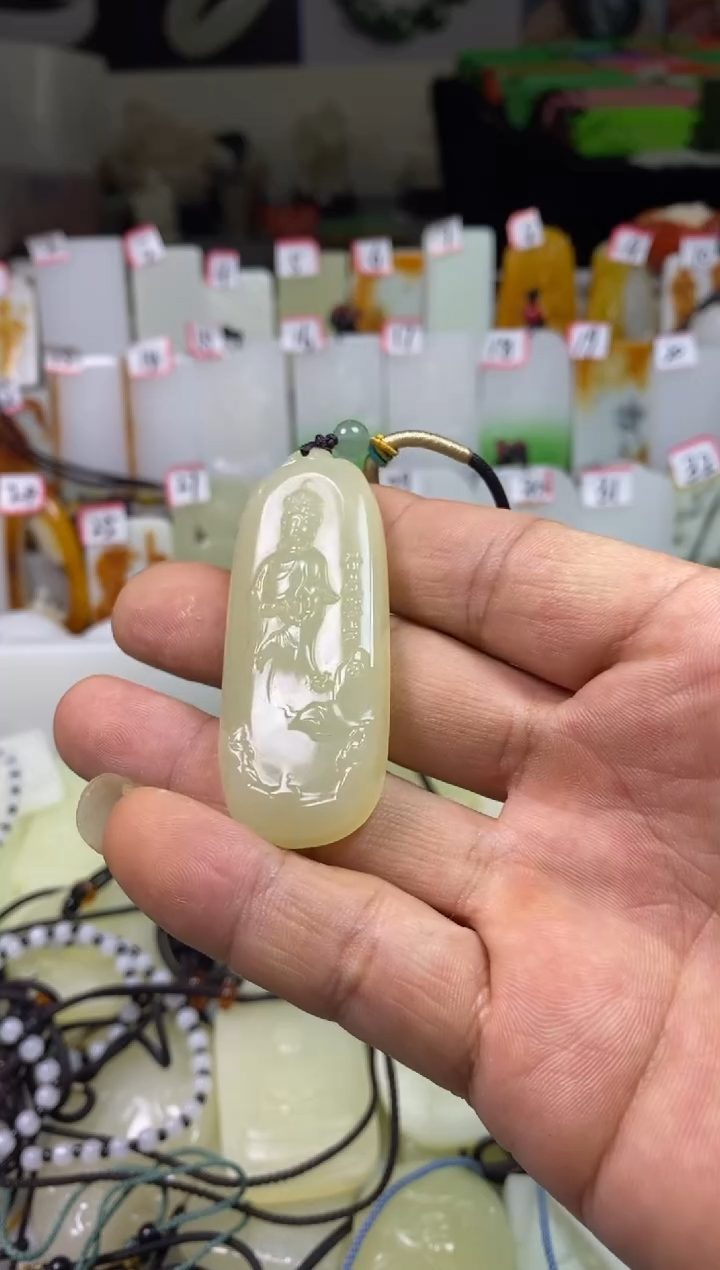 天然玉石未镶嵌颈饰