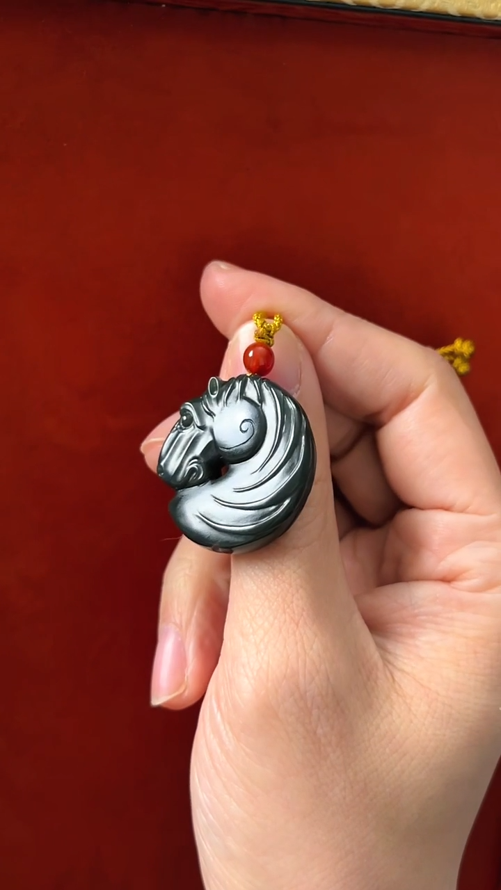 未镶嵌和田玉挂件新疆料黑青马到成功挂件