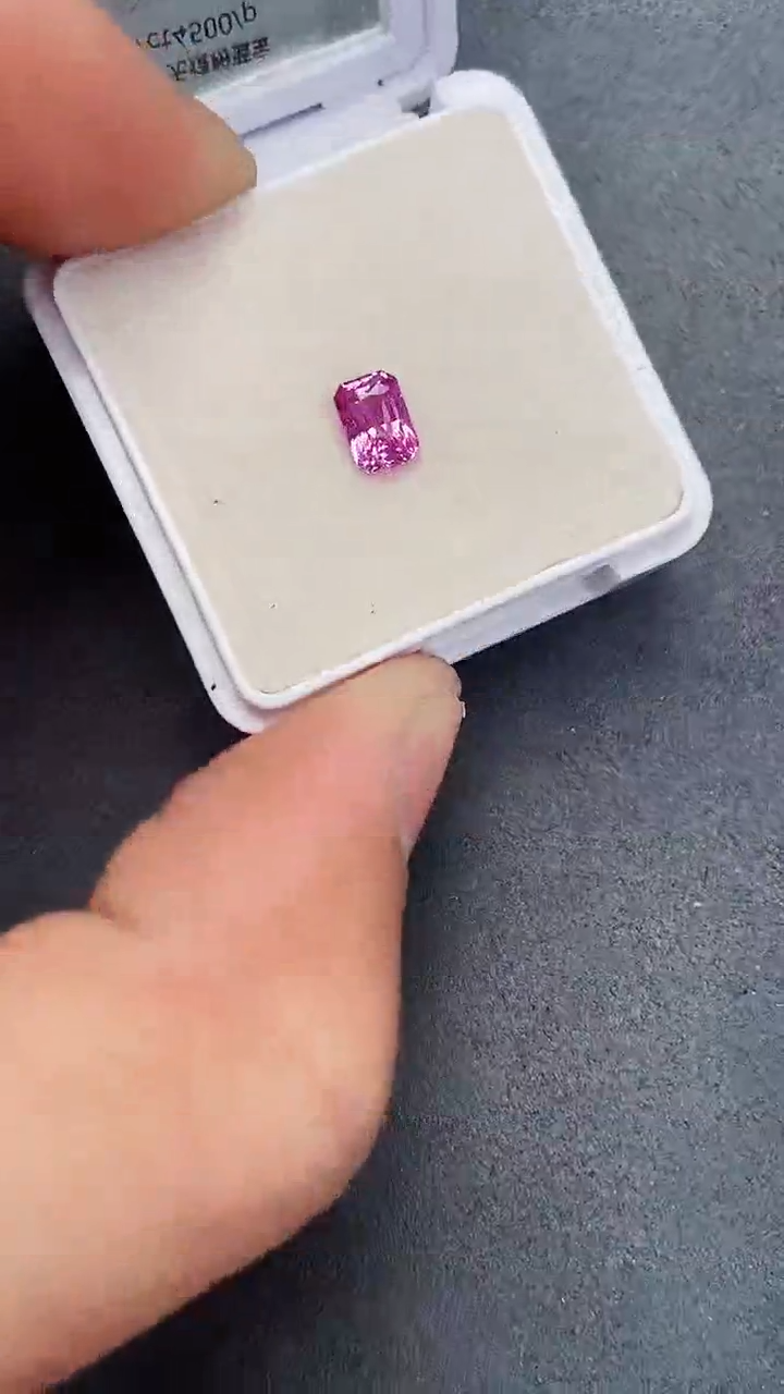 【闪购商品】彩色蓝宝石裸石未镶嵌12.7