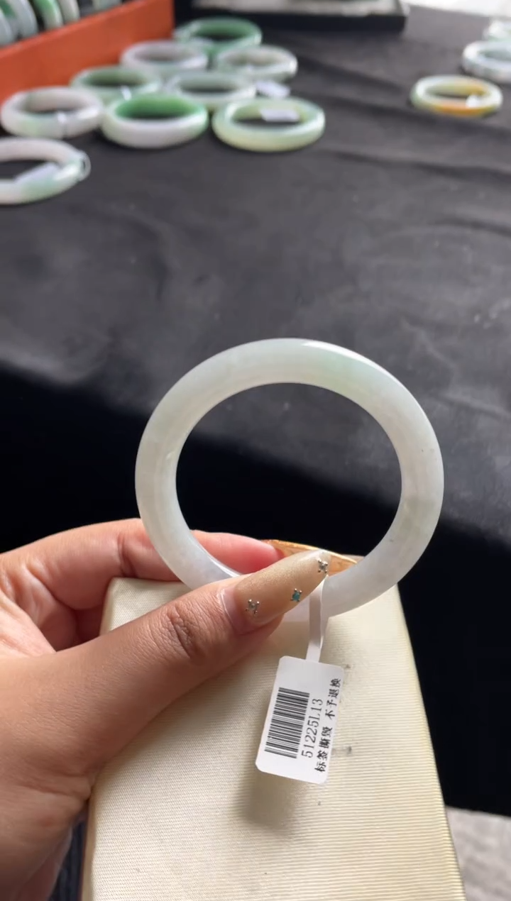未镶嵌手镯翡翠三天鉴赏期
