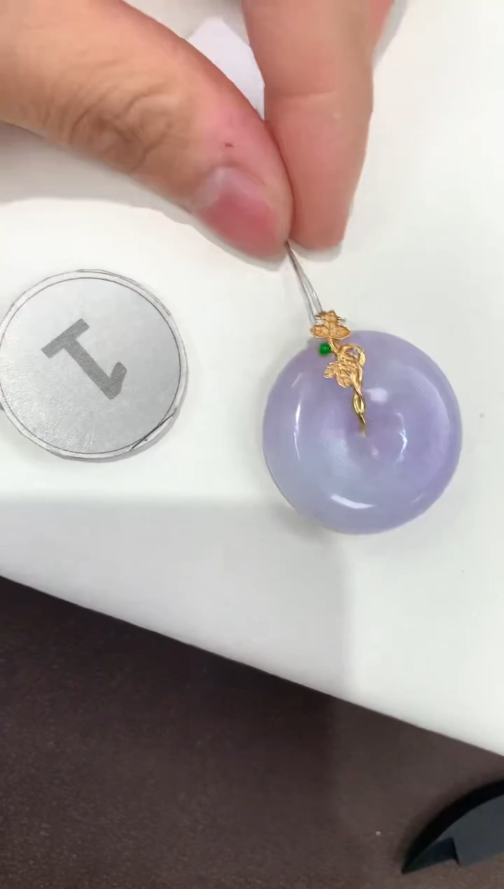 颈饰18K金镶嵌翡翠天然缅甸A货翡翠