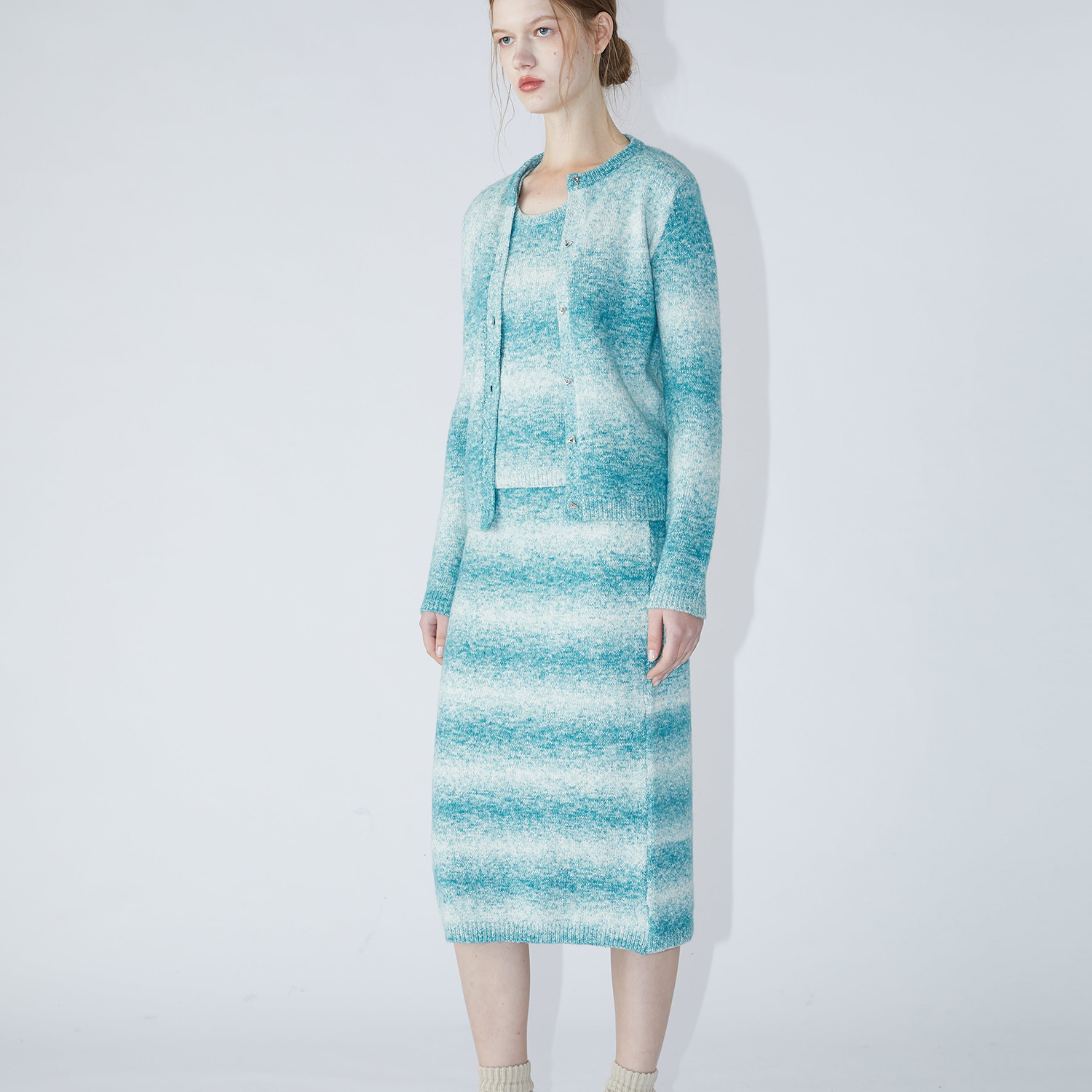 CELECT买手店FENGYI TAN秋冬晕染宽条纹短开衫修身显瘦渐织衫外套