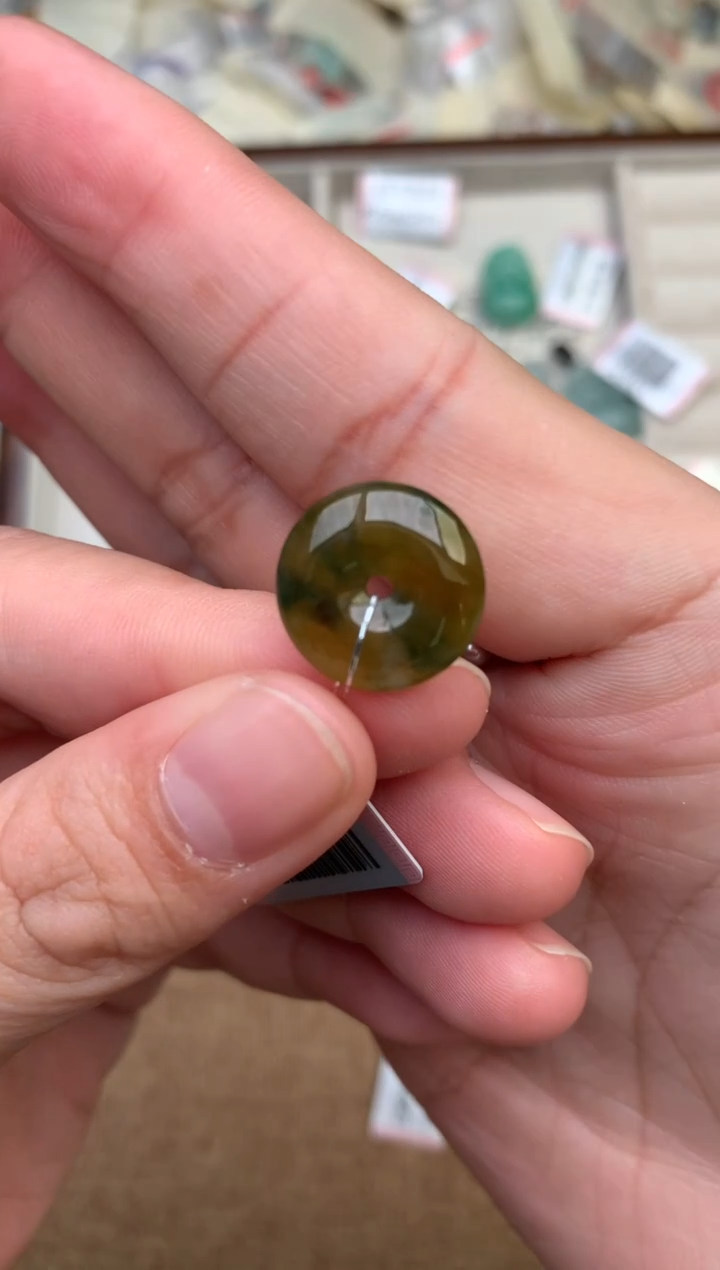 未镶嵌挂件翡翠鱼****?一