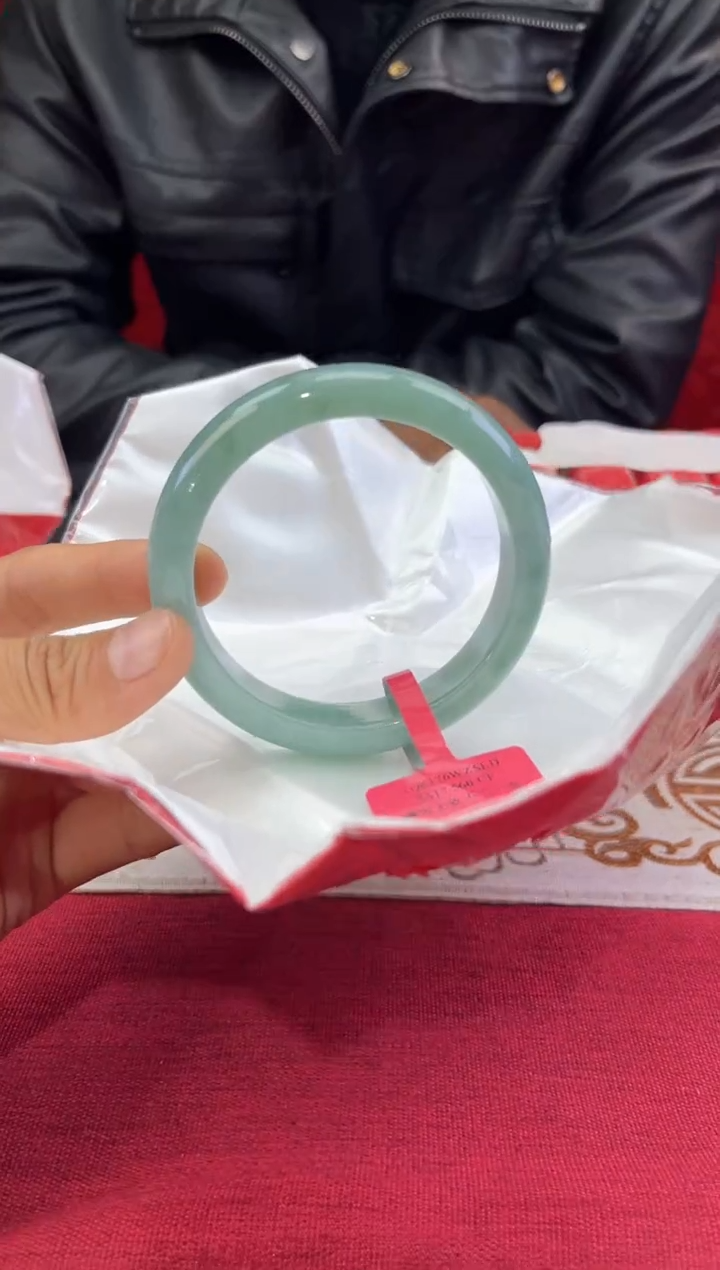 【闪购商品】翡翠手镯未镶嵌翡翠手镯