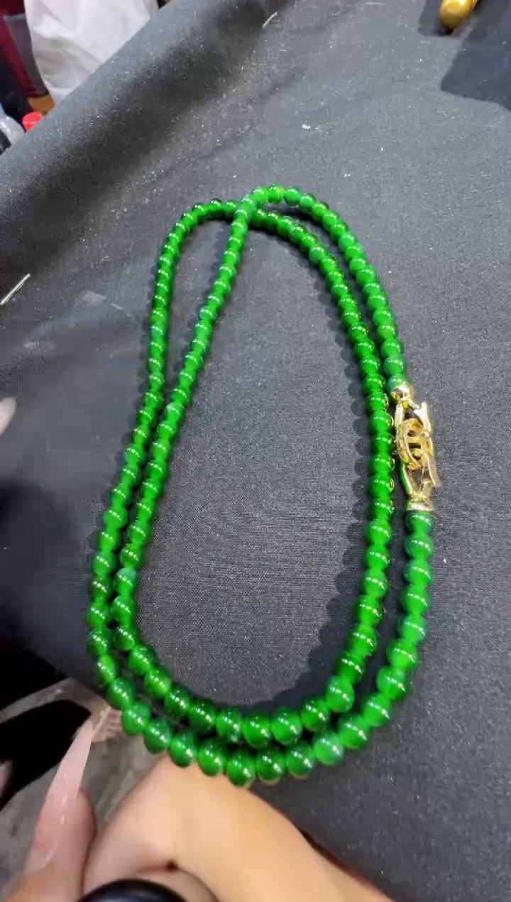 定制翡翠未镶嵌珠链1
