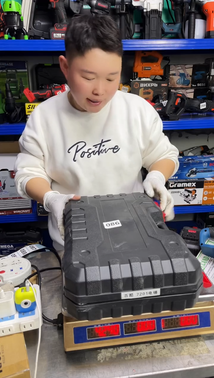 A****家 二手工具听讲解看图片下单 没有运费险086