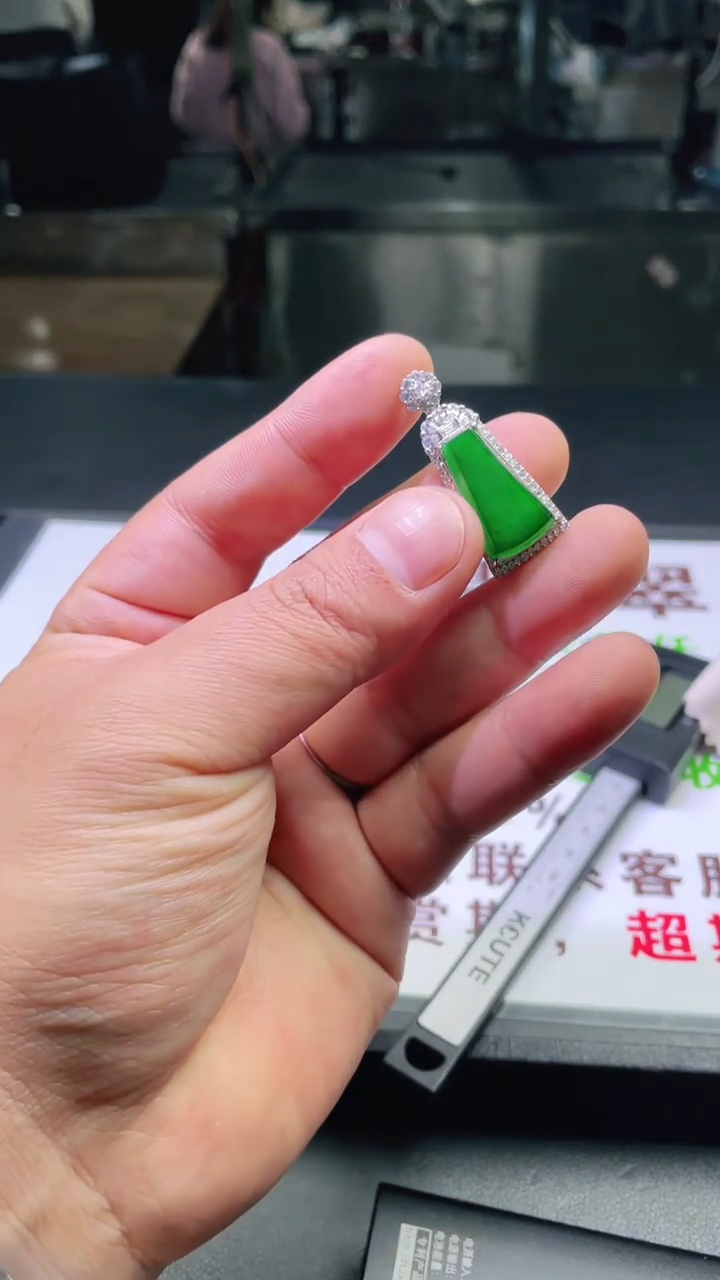 颈饰银S925镶嵌翡翠首饰