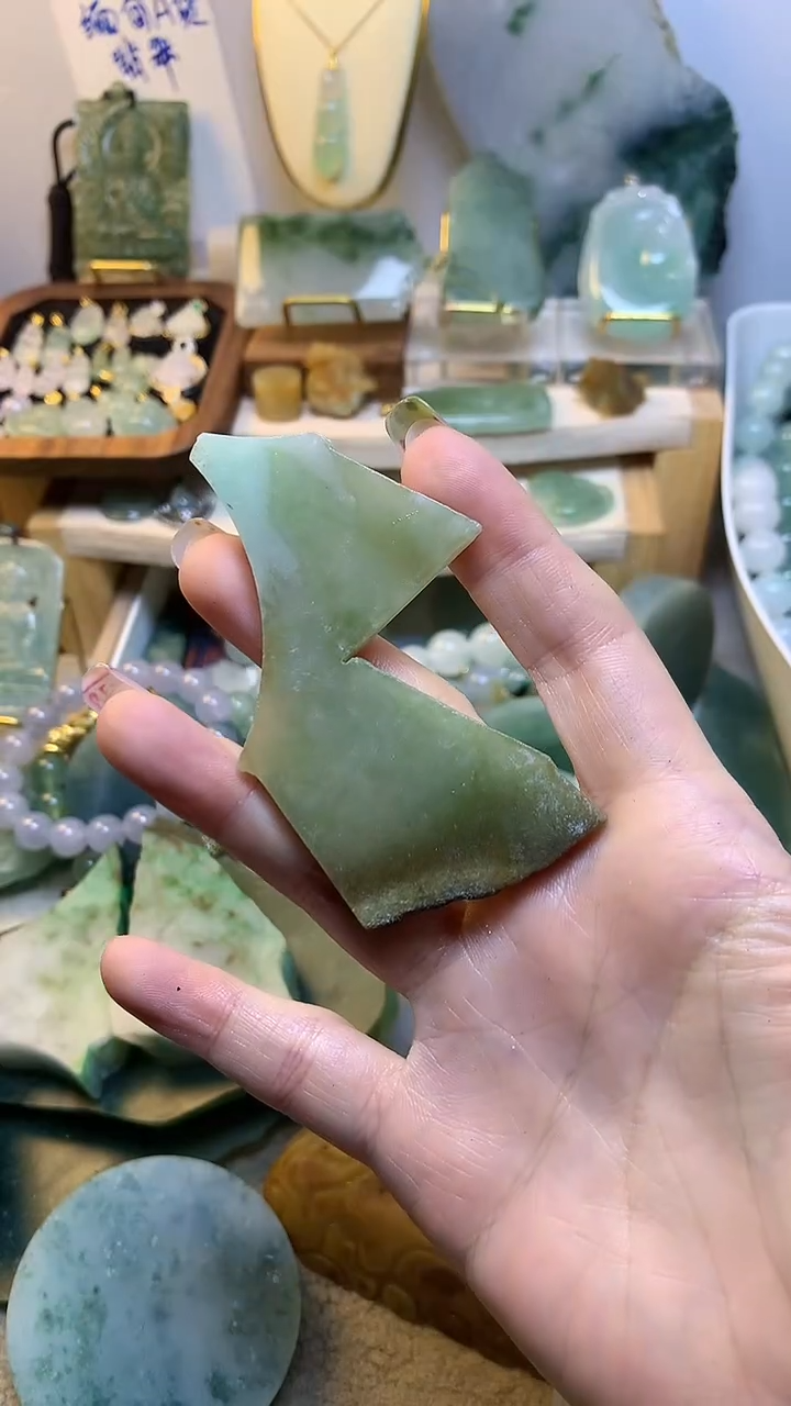 未镶嵌挂件翡翠缅甸A货翡翠,没有运费险,有纹有裂